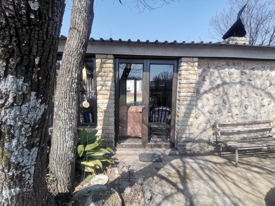 5 Bedroom Property for Sale in Senekal Free State